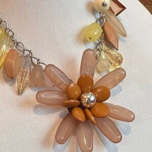 Elegant acrylic Floral Beaded Necklace